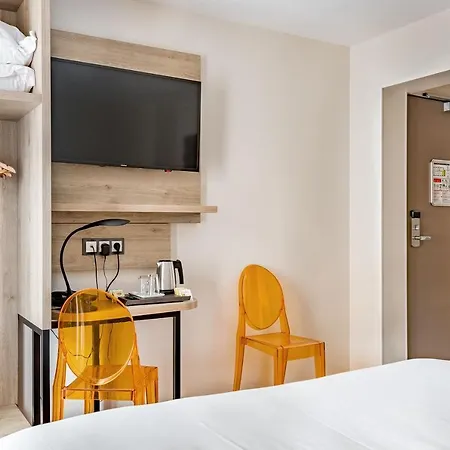 Hotel Courcelles Mederic Paříž