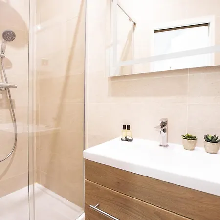 Guestready - Bright And Spacious Near Eiffel Tower Apartment