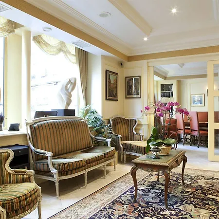Hotel Queens Boutique