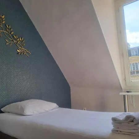Eiffel Kensington 2* Paříž