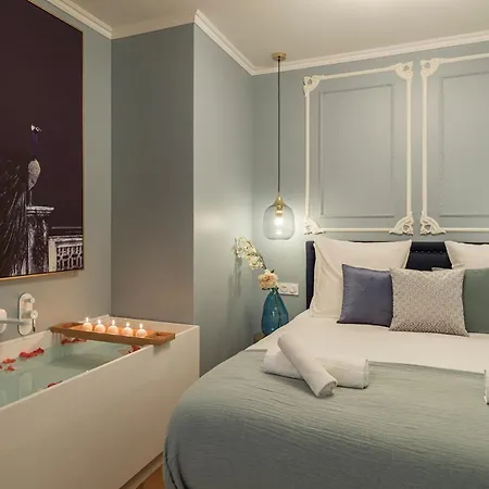 The Pompadour Appartement *