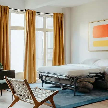 Edgar Montmartre - Abbesses パリ
