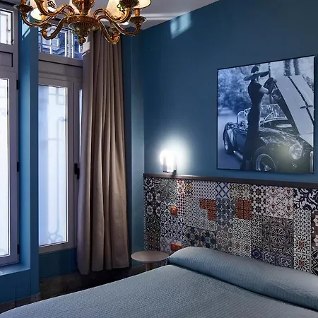 Hotel De Roubaix 2*