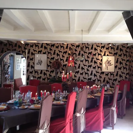 Domaine De Vesigneux Couette-café Paris