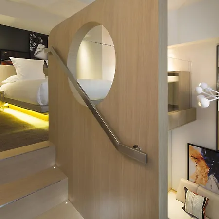 Le Cinq Codet Hotel 5*