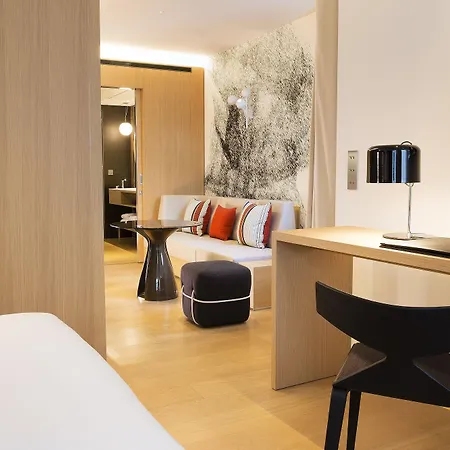 Le Cinq Codet Hotel 5*