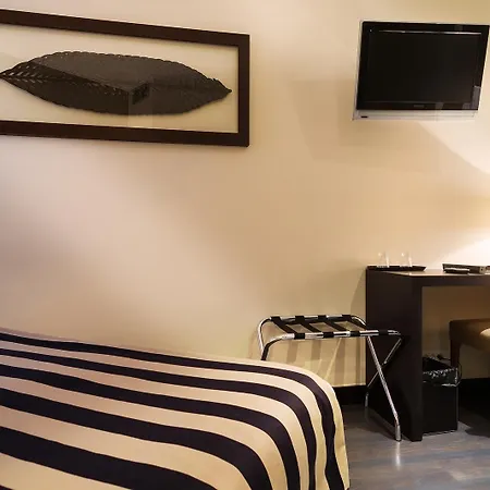 Hotel Arc Elysées Paris