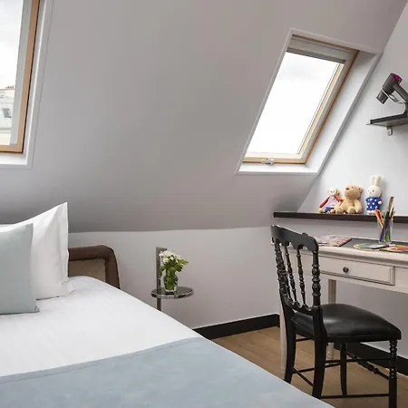Отель Plaza Elysees 4*