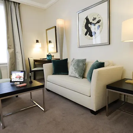 Hotel Western Sydney Opera 3*