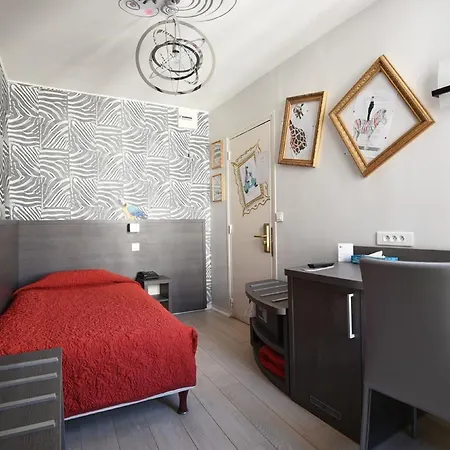 Amelie Hotell 2*