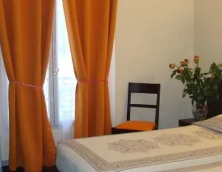 Hipotel Pere-lachaise Republique Отель 3*