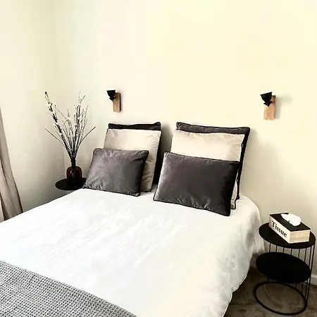 Apartment Marais Braque Paris