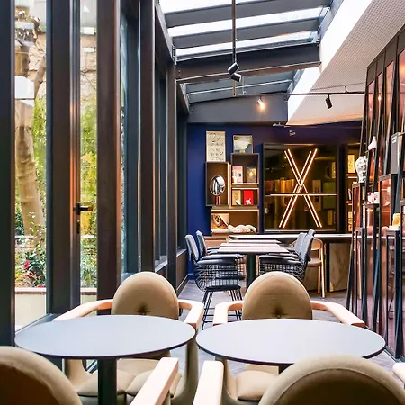 Tribe Batignolles 4*