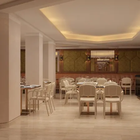 Eiffel Blomet Hotel