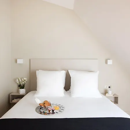 Helzear Etoile Hotel