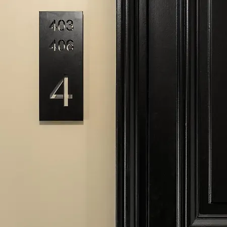 Black Door Aparthotel 5*