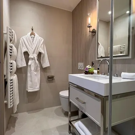 Aparthotel Black Door