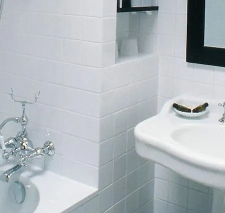Hotell Sainte-beuve 4*