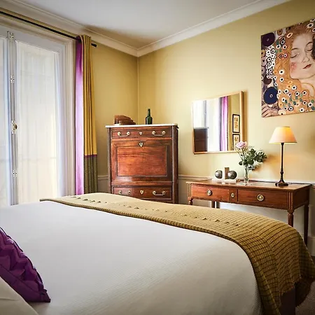 Hotell Sainte-beuve 4*
