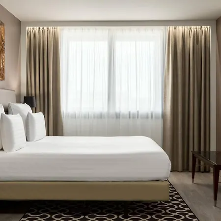 Ac Porte Maillot By Marriott Paris