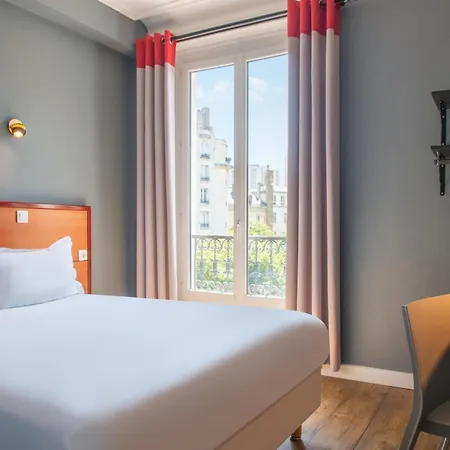 Hotel Coypel By Magna Arbor Parijs