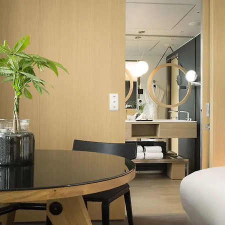 Le Cinq Codet Hotel