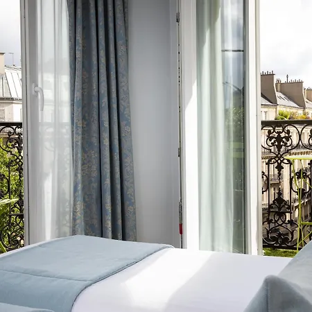 Plaza Elysees Отель 4*