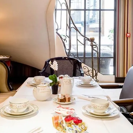 Hotel Chateaubriand Parigi