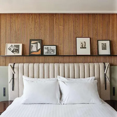Dame Des Arts Hotel