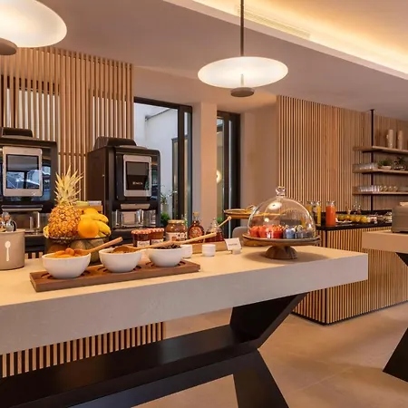 فندق Hotel Este باريس