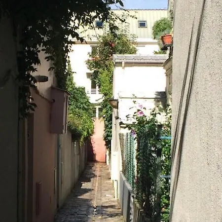 Maison 1850 18 Garden And Parking Guest house