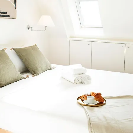 Eiffel 2br Avenue パリ