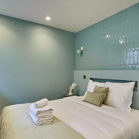Center Of By Prestige باريس