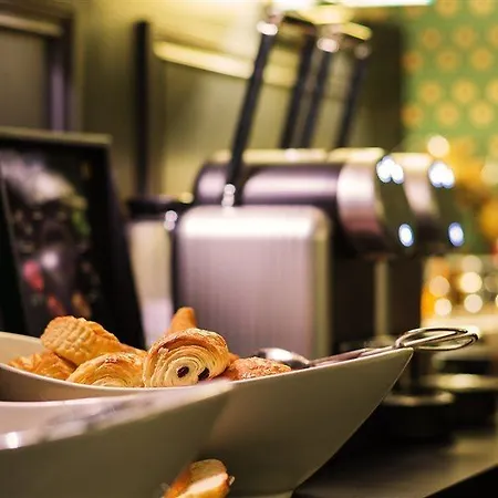 Hotel Monceau Elysees Paříž