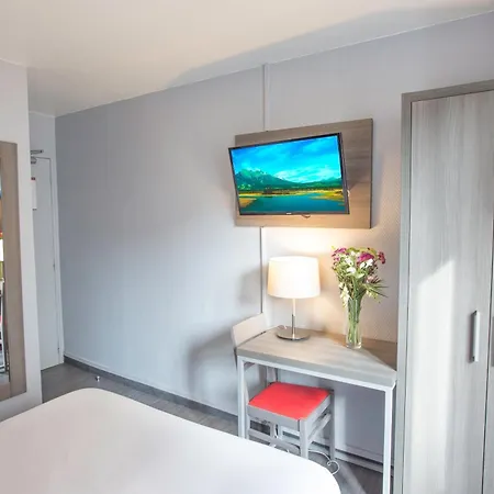 Hipotel Pere-lachaise Republique Отель 3*