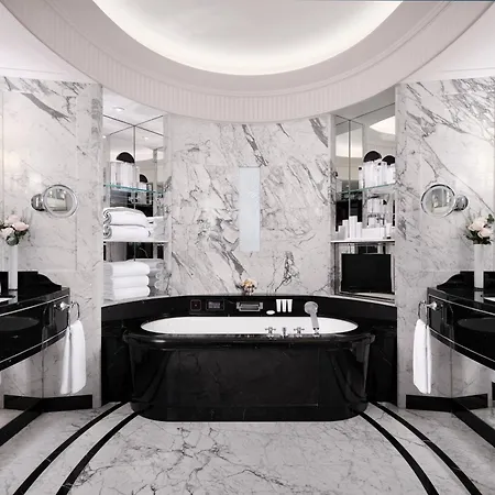 The Peninsula 5* Paris