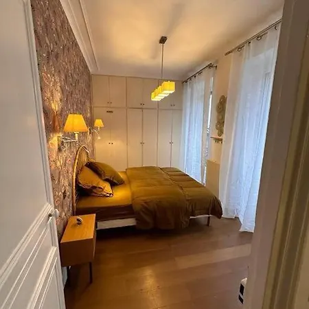 So Chic 72 Montmatre D'exception Apartment Paris