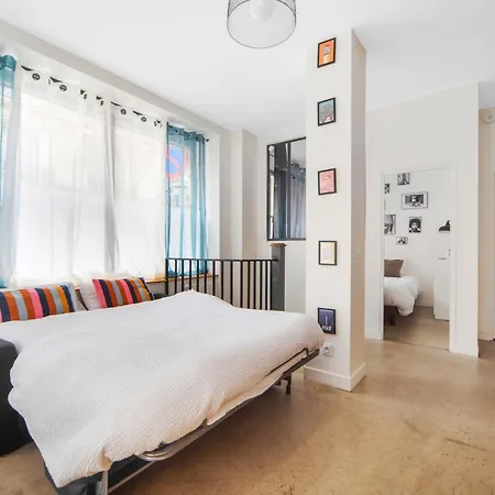 Large Flat Very Close To Montmartre *