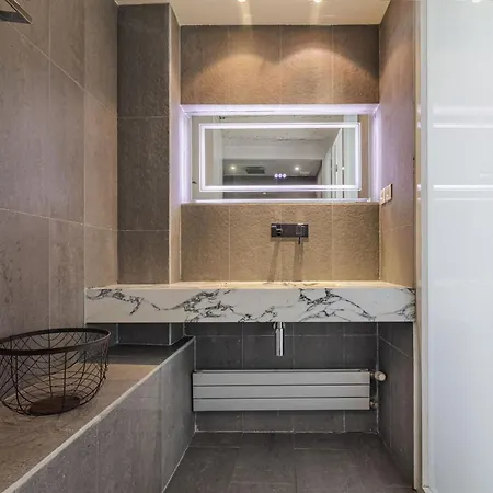Apartment Albenate Paris