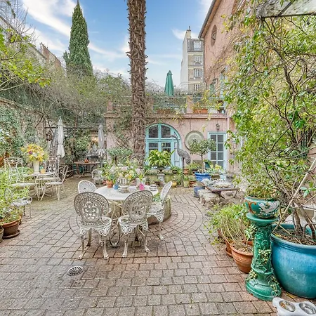 Guest house Maison 1850 18 Garden And Parking Paris