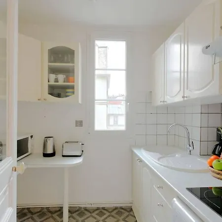 شقة Bastille 1br Cozy