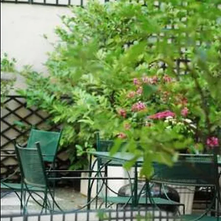 Hotell France Eiffel 3*