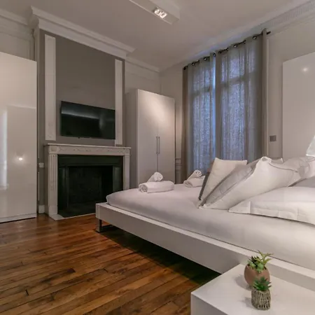 Appartamento Mba - Luxury Berthier Proche Des Ternes