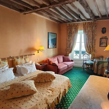Le Relais Médicis Hotel 4*