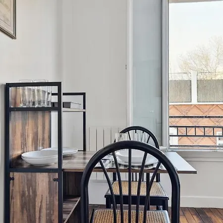 516 Champion - Superb In Apartment *