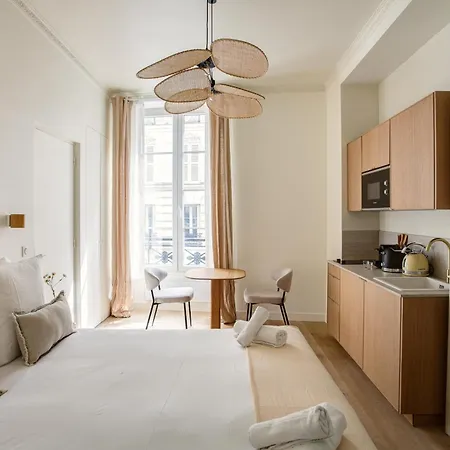 The Liberty Beige Montmartre * Paris