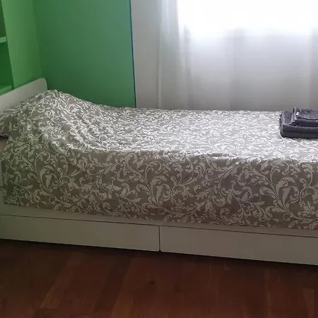 Cosy In Center