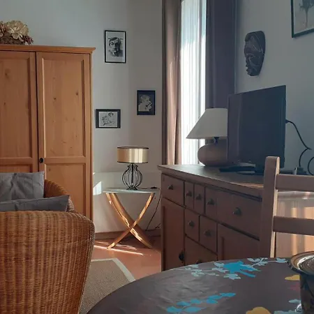 A Montmartre Apartment *