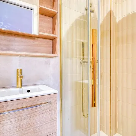 Rose Monceau Avec Sauna - Iv