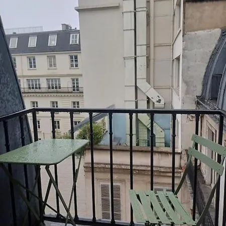 شقة Elegant Pied-a-terre 8eme
